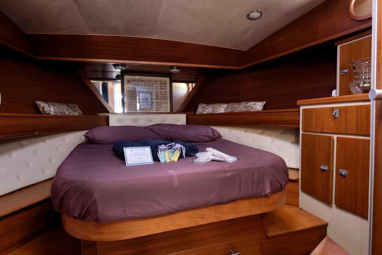 فندق أرباتاكْسْفي  Blue II Yacht المظهر الخارجي الصورة