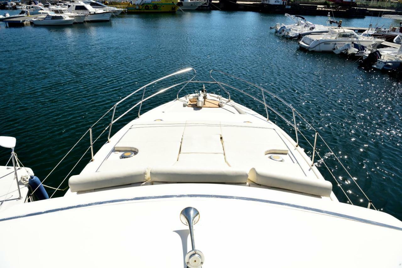 فندق أرباتاكْسْفي  Blue II Yacht المظهر الخارجي الصورة